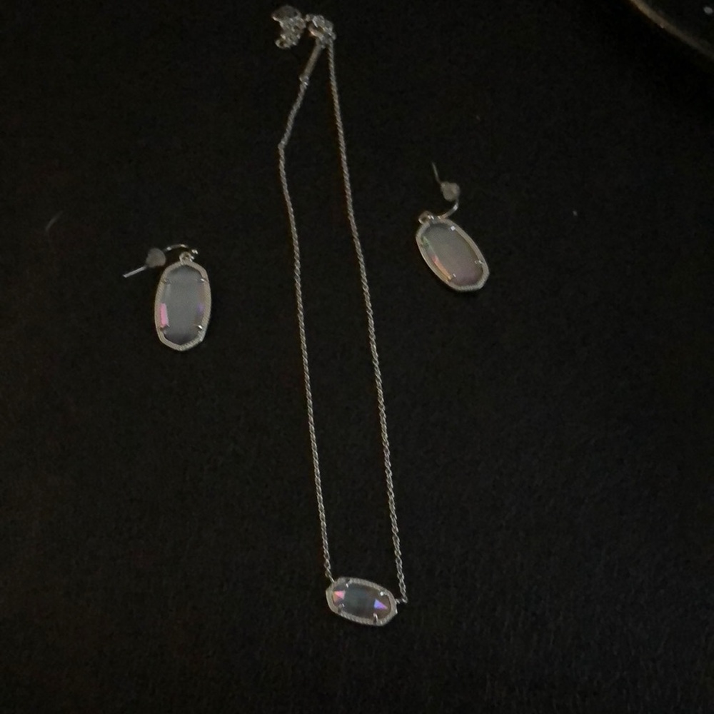 Kendra Scott necklace & earrings